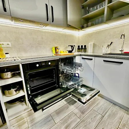 Apartament Super Forum 2 Metro Fast Wifi Netflix, Hbo, Appletv