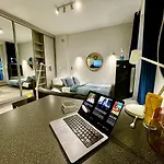 Apartman Super Forum 2 Metro Fast Wifi Netflix, Hbo, Appletv Varsó
