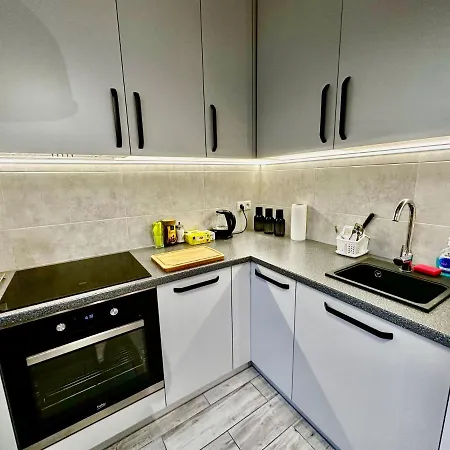 Super Forum 2 Metro Fast Wifi Netflix, Hbo, Appletv * Varsóvia