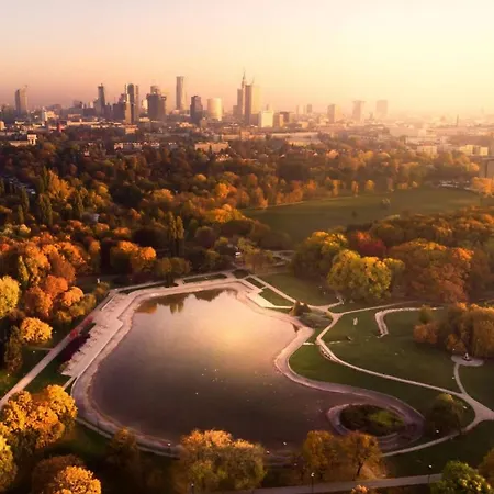 Super Forum 2 Metro Fast Wifi Netflix, Hbo, Appletv * Warszawa