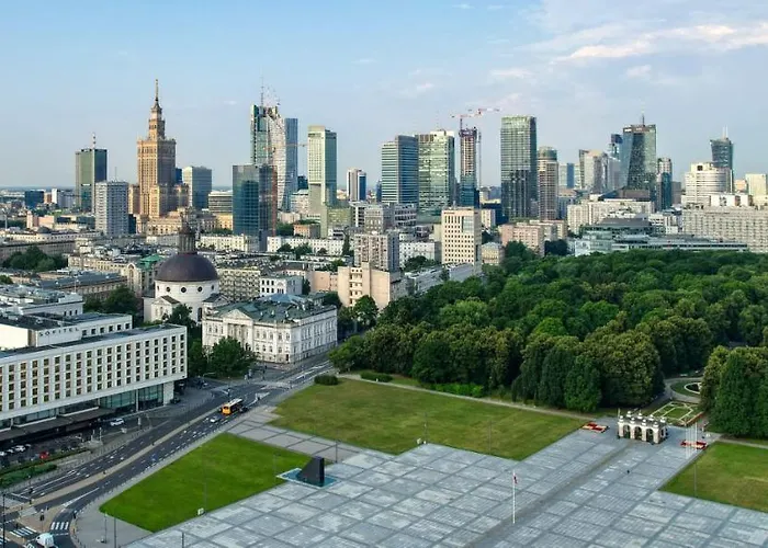 Super Forum 2 Metro Fast Wifi Netflix, Hbo, Appletv *